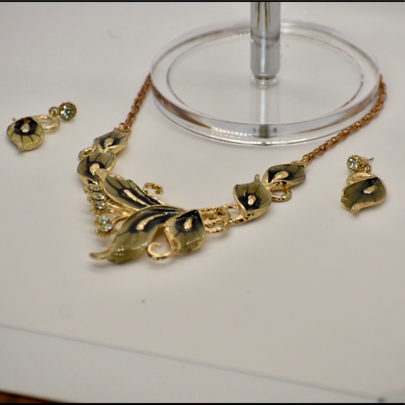 Jewelry - Vintage Jewelry Set